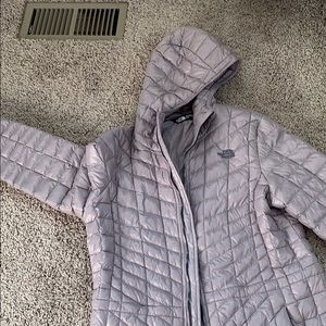 WMNS Medium Northface Thermoball 3/4 length coat